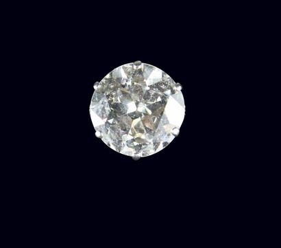 null Diamant taille ancienne de 6,70 carats 12,66 - 12,89 x 6,87 mm I/P1, accompagné...