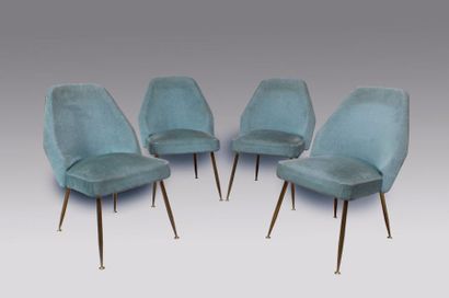 Marco ZANUSO (1916 - 2001) (attribué à) Suite de quatre chaises recouvertes de velours...