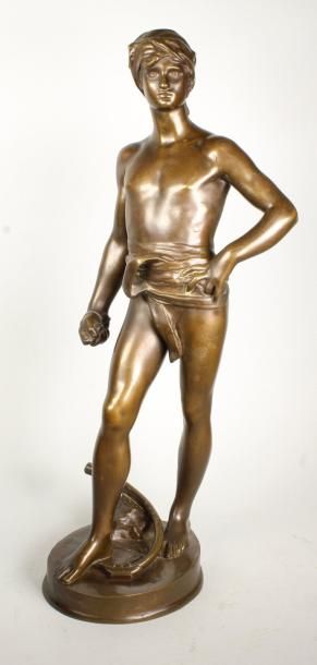 Antonin MERCIÉ (1845 - 1916) David à l'olifant.
Epreuve en bronze à patine brun clair...