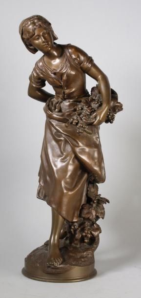 Mathurin MOREAU (1822 - 1912) La vendangeuse.
Epreuve en bronze à patine brun nuancé...
