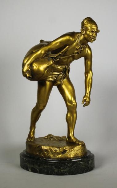 GEORGES GUITTET (1871 - 1902) Le porteur d'eau marocain.
Epreuve en bronze à patine...