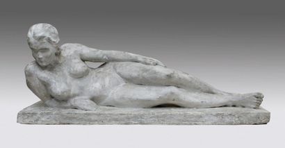 Fritz KLIMSCH (1870 - 1960) Nu allongé.
Epreuve en plâtre signée.
Long.: 105 cm