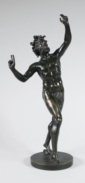 ECOLE FRANCAISE XIXè Faune dansant de Pompéi.
Epreuve en bronze à patine brun vert...
