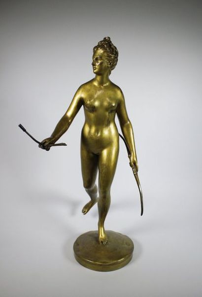 Jean Antoine HOUDON (1741 - 1828) (D'après) Diane.
Epreuve en bronze à patine dorée.
Fonte...