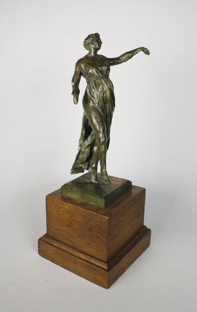 MEISSONIER Ernest (1815 - 1891) Muse dansant.
Rare épreuve en bronze à patine vert...