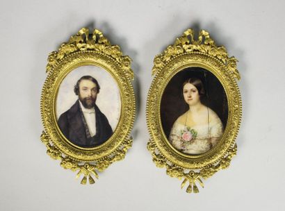 École Française du XIXe siècle Portrait d'élégants.
Paire de miniatures sur ivoire...