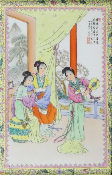 CHINE XVIIIe siècle Paire de panneaux en porcelaine.
36 x 23,5 cm.