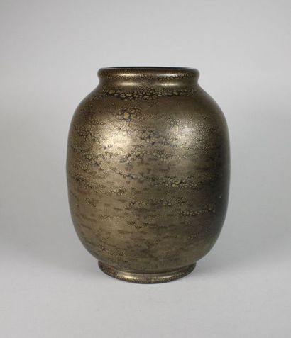 Joseph & Pierre MOUGIN (XIXe - XXe siècle) Vase de forme ovoïde en grès décoré d'eamil...