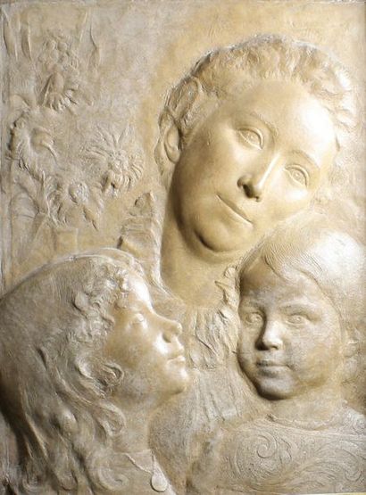 Paul Jean HUGUES (1891 - 1950) La famille.
Bas-relief en terre cuite patinée.
48...