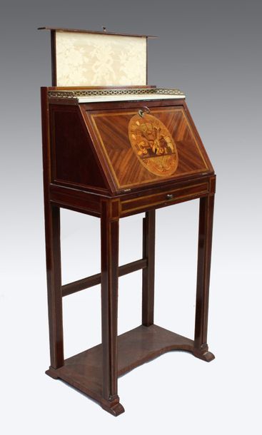 null Bonheur du jour marqueté d'instruments de musique.
Style Louis XVI.
99 x 51...