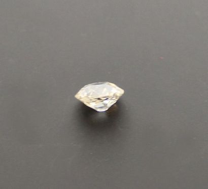 null Diamant taille ancienne env. 0,8 carats.