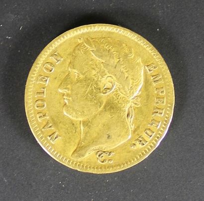 null Une pièce en or de 40 francs Napoléon Ier, 1812 (usures).
