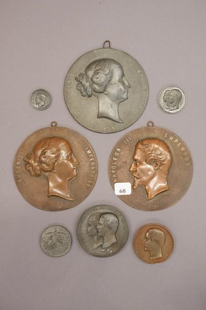 null Ensemble de médailleset tondos à l’effigie du couple impériale en bronze, métal...