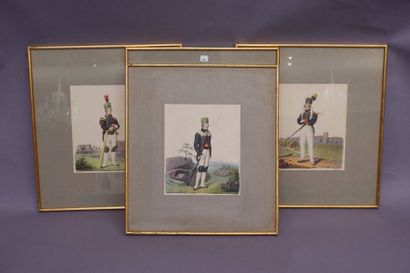 null Ensemble de quatre gravures représentant des soldats en costume militaire (accidents...
