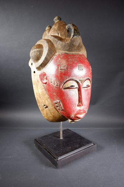 null Très grand et magnifique masque ancien de danse baoulé en bois sculpté à visage...