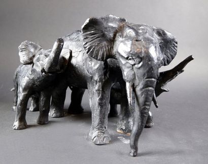 Jorge BORRAS (né en 1952) Pachydermes.
Epreuve en bronze à patine noire. Fonte d'édition...