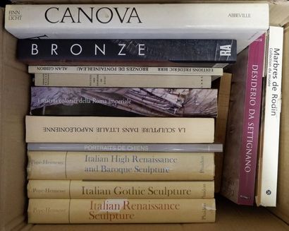 null Ensemble de livres sur la sculpture dont : -David FINN Fred LICHT, Canova, Abbeville...