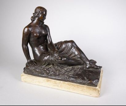 null Pierre Marie POISSON (1876-1953)
Femme allongée à la rose.
Rare épreuve en bronze...