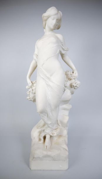 null I. GRISELLI pour T. STRANGE e Co
Femme drapée. 
Sculpture en marbre signée et...