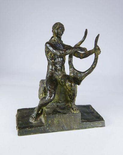null Ary Jean Léon BITTER (1883-1973)
Orphée.
Epreuve en bronze à patine brun foncé...