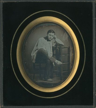 Photographe non identifié Autoportrait en blouse Daguerréotype sixième-de-plaque...