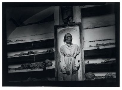 Olivier MERIEL (Saint-Aubin-sur-Mer 1955) Sicile Palerme Catacombes Série de 7 photographies...