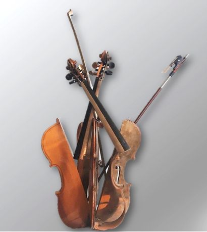 ARMAN Fernandez ARMAN Fernandez : Colère de violon.

Bronze et bois signé. Pièce... Gazette Drouot