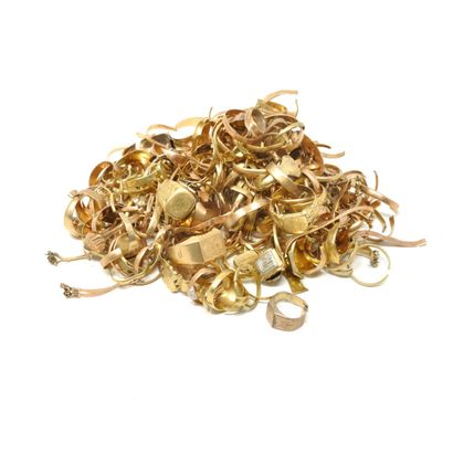 null 
Lot of gold breakage composed of rings, wedding rings and various yellow or...