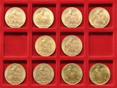null 10 pièces de 20 francs or au Coq, République Française.
Années: 1909 (x2), 1911...