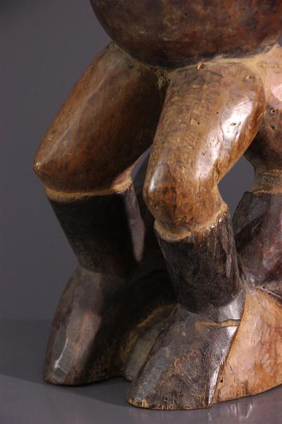 null Janiform Teke statue Mpwau, DRC
The barrel-shaped bust of this Teke statue or...