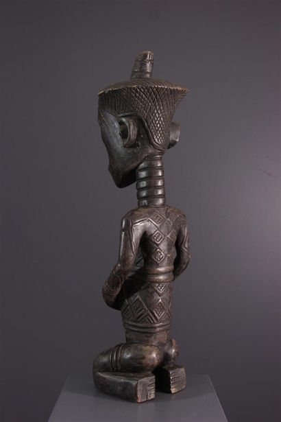 null Figure of a Dengese Isikimanji ancestor, DRC ex-Zaire.
Kneeling with his hands...