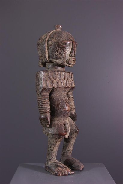 null Boyo statue / Basikasingo Misi, DRC ex-Zaire
This face, highlighted by a crenellated...