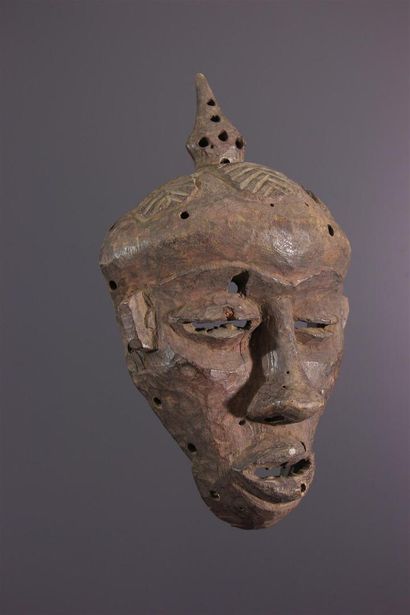null Pende Mbuya mask, DRC
African initiation mask, Mbuya, featuring large, protruding...