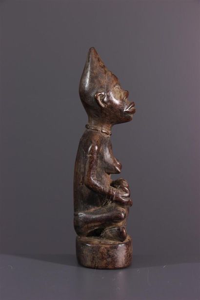 null Pfemba Yombe maternity statuette, DRC
A miniature Kongo carving, this African...