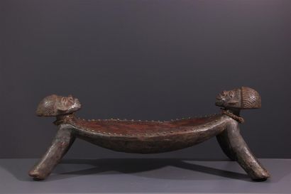 null Chokwe dignitary stool, Angola
An important object enhancing the prestige of...