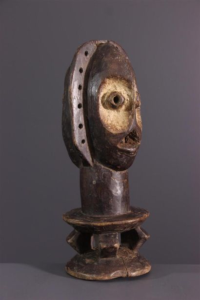 null Boyo/Buyu Kalunga figure, DRC ex-Zaire
This janiform sculpture features pupils...