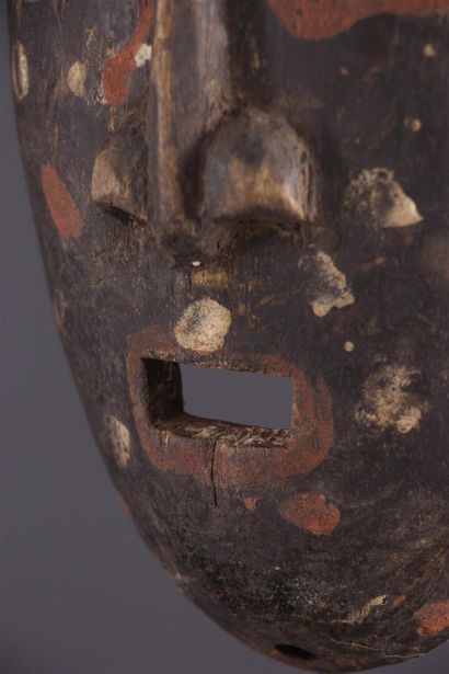 null Kumu mask, Komo, DRC ex Zaire.
Created by groups living in the northern Uituri...