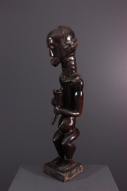 null Fang ancestor figure from the Byeri, Gabon
African Fang statues from the Byeri...