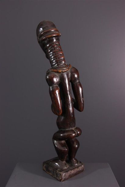 null Fang ancestor figure from the Byeri, Gabon
African Fang statues from the Byeri...