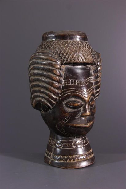 null Kuba Lele carved bowl, DRC
One of the prestige objects of the Kuba groups, this...