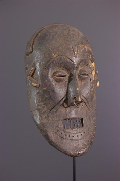 null Zande / Nzakara mask, CAR
Shallow African Zande or Nzakara mask, incised with...