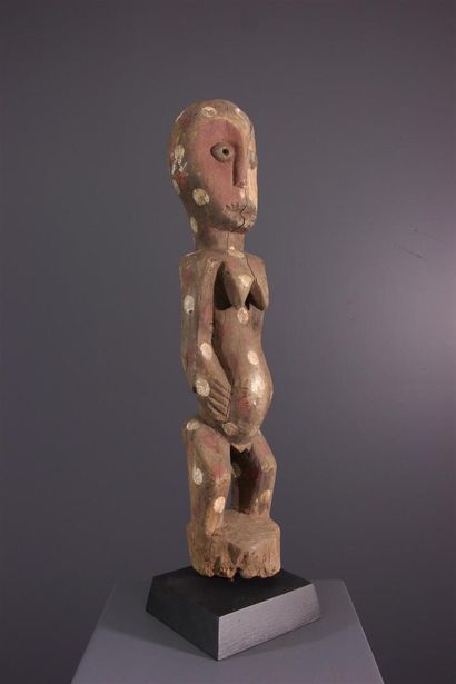 null Metoko Itea female figure, DRC
This figure appeared during initiation rites,...
