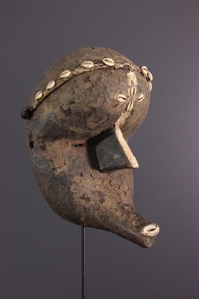 null Lelna mask, Zuru, Nigeria.
African mask with prominent forehead and zoomorphic...