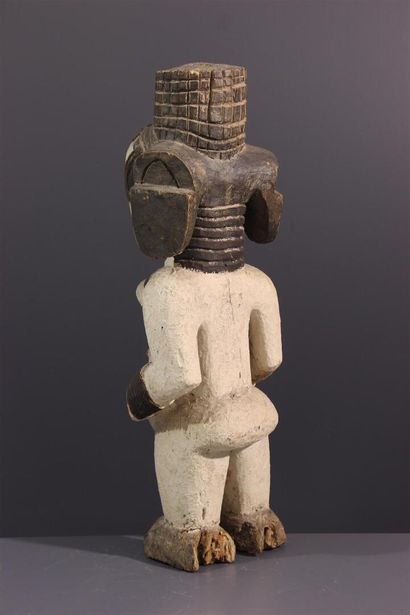 null Urhobo altar figure, Nigeria
This female figure embodies the wife of unedjo...