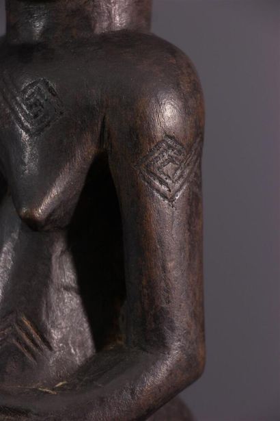 null Kuba female figure, DRC
Sculpted African figure associated with male initiation...