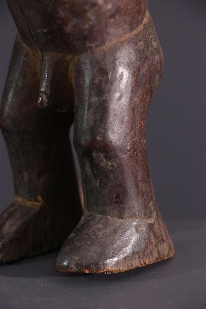 null Holo enthronement statuette, DRC
In the Kwilu-Kwango region, several groups,...