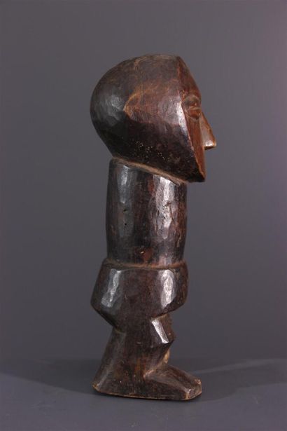 null Bwami Lega statuette, DRC
Carved figure without arms, missing left foot. 
Shaded...