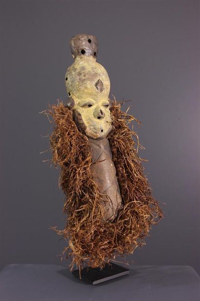 null Miniature Pende ritual mask, DRC
This miniature African mask refers to the Kiwoyo...