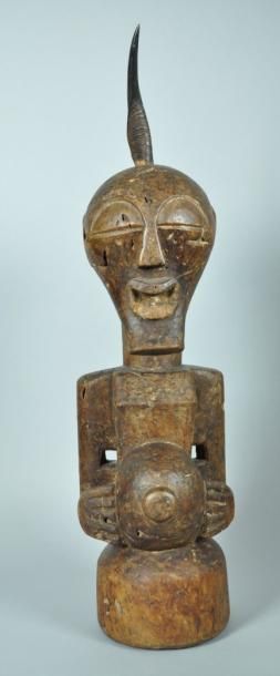 null SONGYE, République Démocratique du Congo Statue H: 75.00 cm x L: 0.00 cm Fétiche...