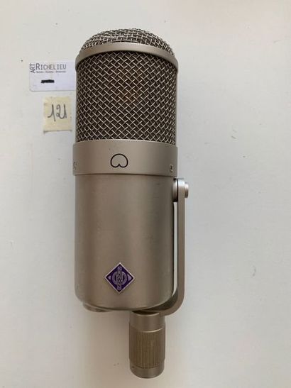 null NEUMANN - Micro U 47 FET
Passé au banc d'essai - voir test-
Test in testing-bench...